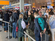 Amsterdam Schipol Havalimanı’nda E-Pasaport krizi